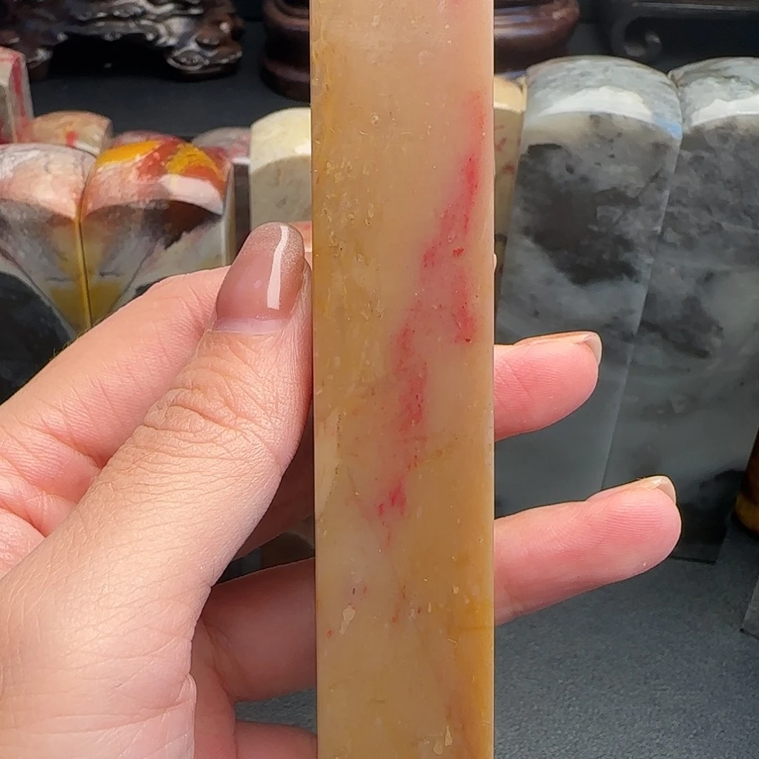 昌化石昌化鸡血石