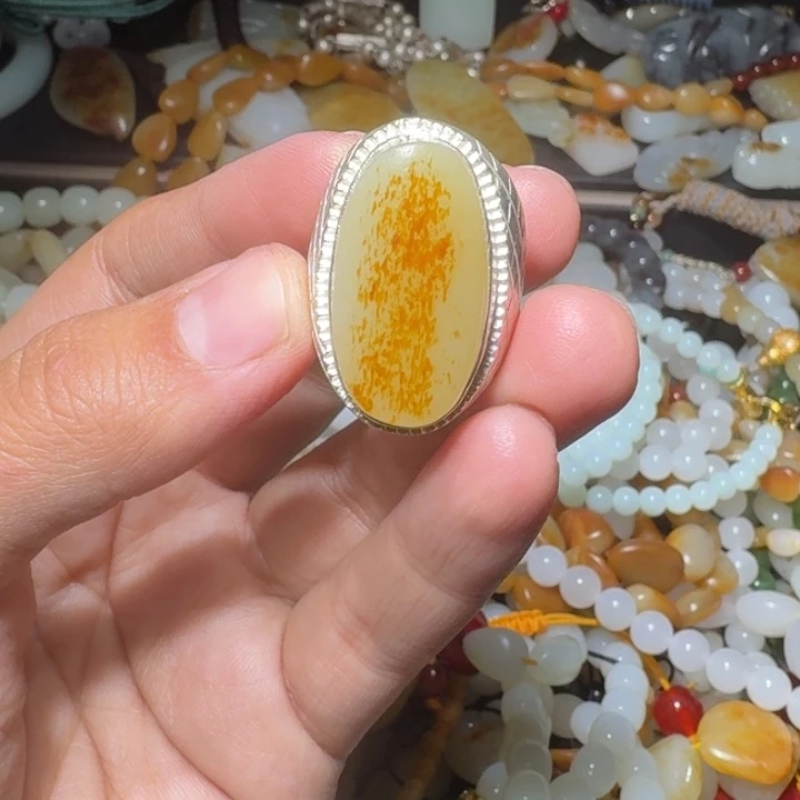 和田玉未镶嵌戒指