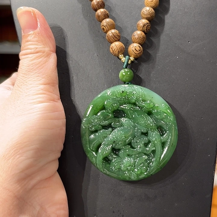 颈饰未镶嵌和田玉（糖玉）