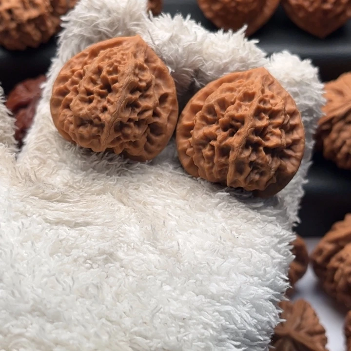 文玩核桃把件秦野37.9