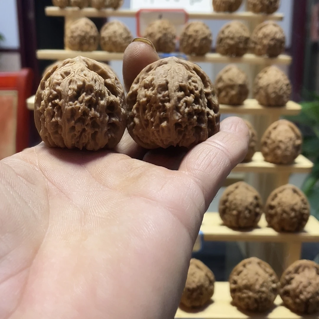 苞***子吊坠桃核文玩核桃南将石