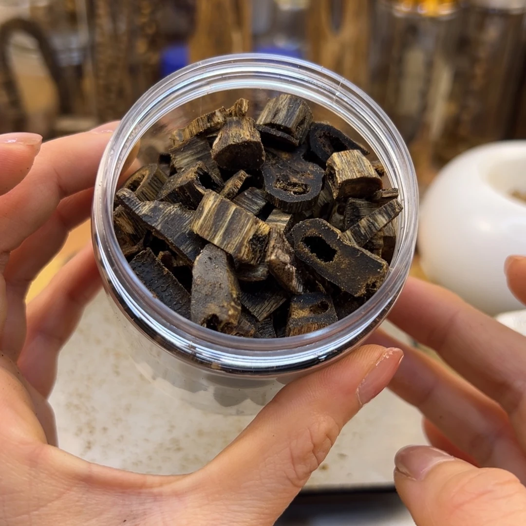 沉香沉香碎屑棋楠沉香透顶绿车珠碎料50克