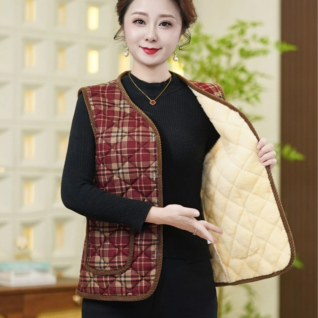 2025母亲外穿加厚马甲妈妈装加绒保暖内搭上衣中年秋冬季洋气马夹