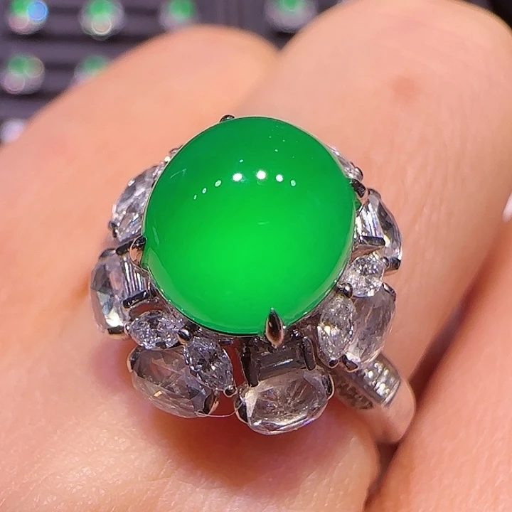 翡翠戒指18K金镶嵌戒指