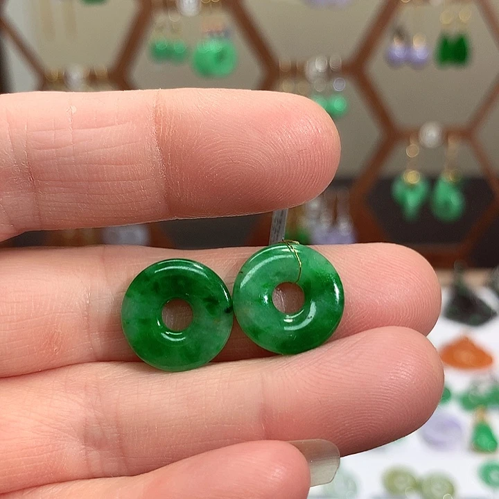 未镶嵌翡翠耳饰天然