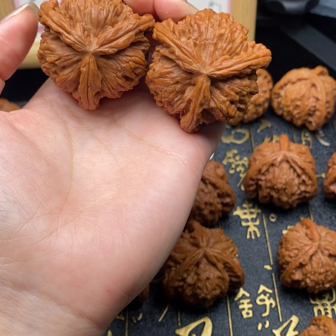 老***周文玩核桃吊坠白狮111111111111