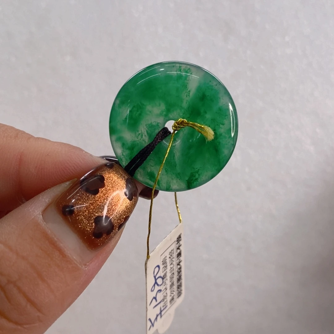 石英质玉未镶嵌颈饰