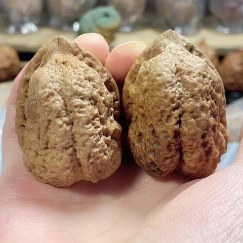 文玩核桃把件镇妖塔带彩42