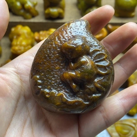 蛇纹石玉未镶嵌颈饰63