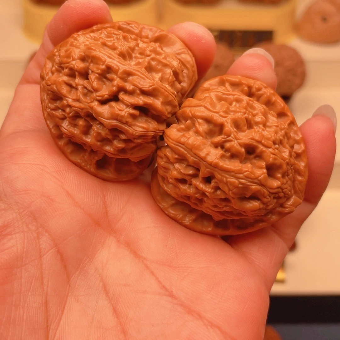 文玩核桃把件三角白41