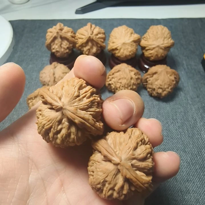 文玩核桃吊坠全品手捻小白狮子