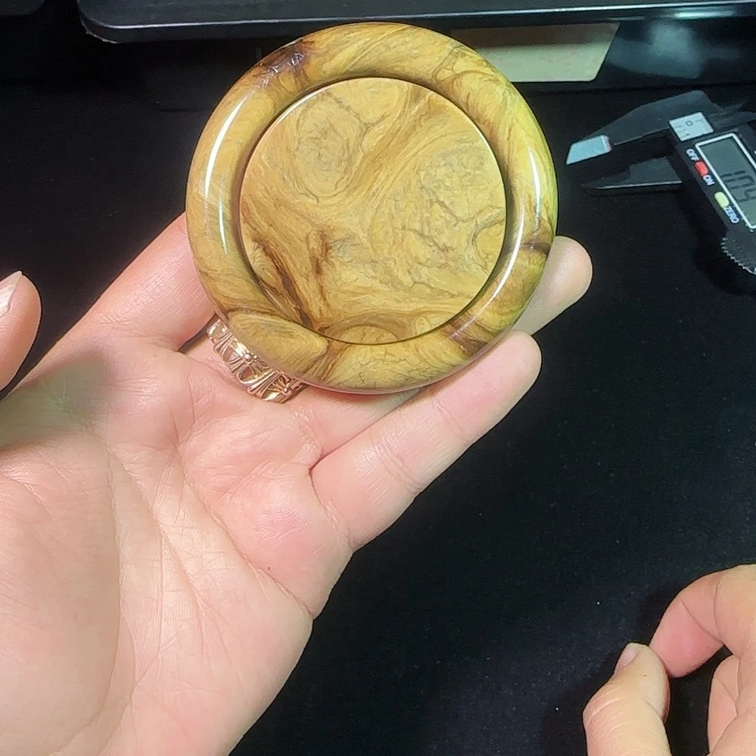 琥珀未镶嵌手镯琥珀