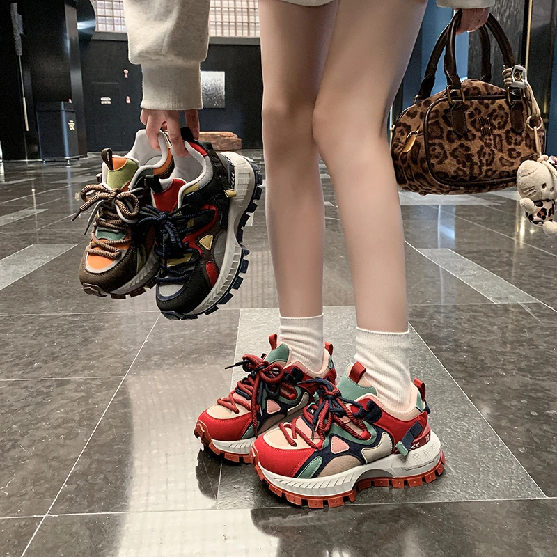 2025年春款阿甘女鞋小蛮腰厚底休闲运动鞋软百搭时尚增高透气鞋