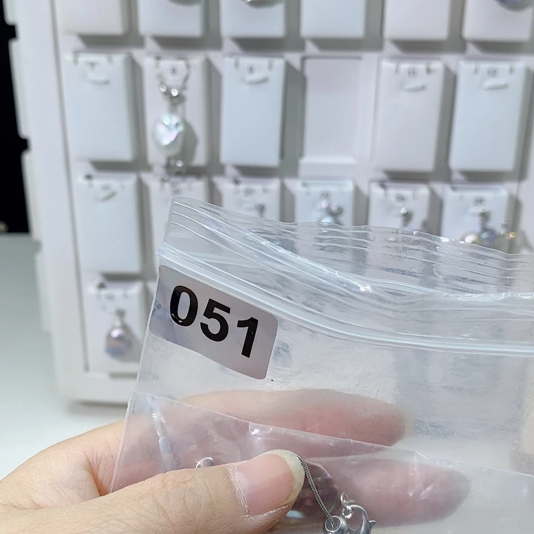 淡水珍珠合金颈饰