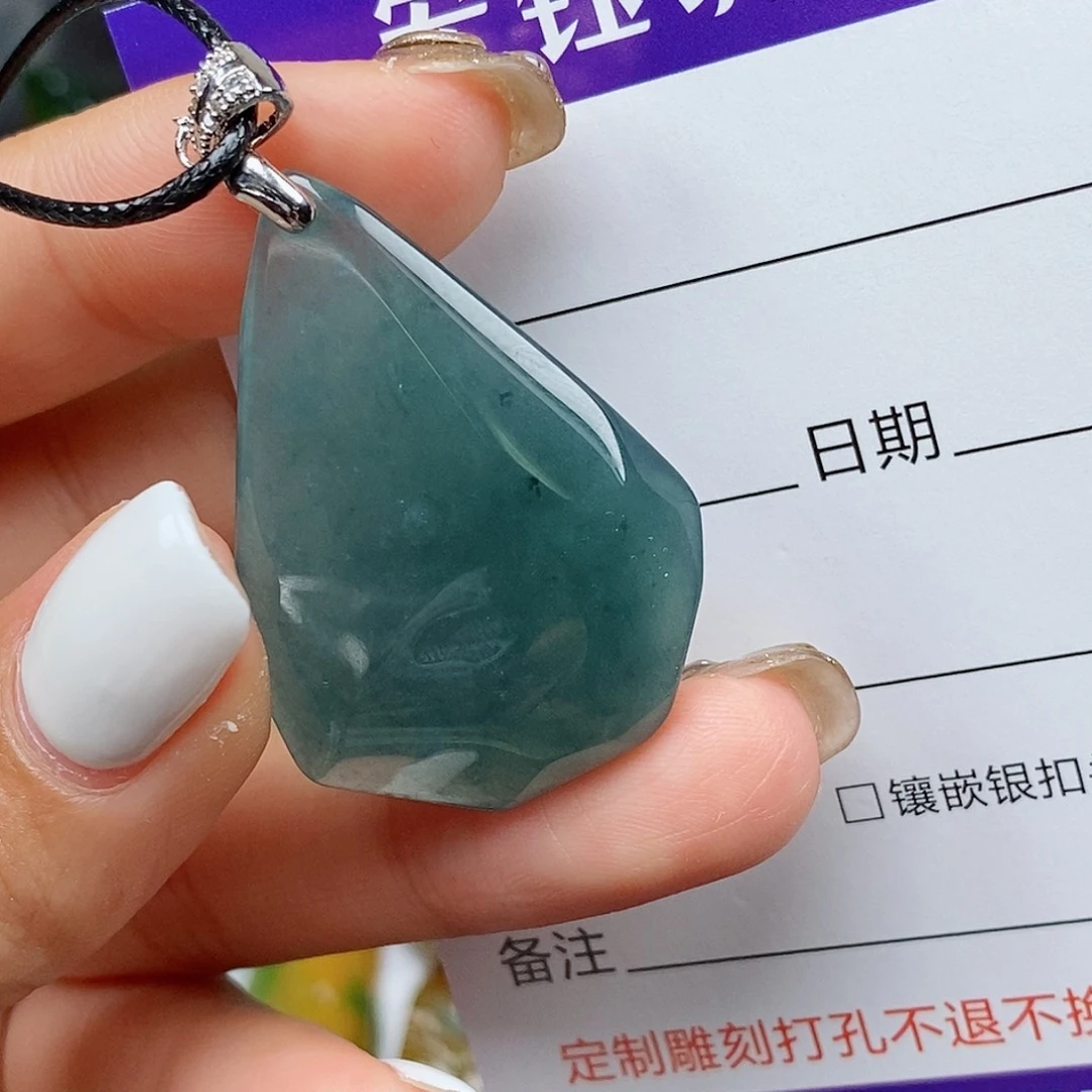 翡翠未镶嵌吊坠(不含链)四**家