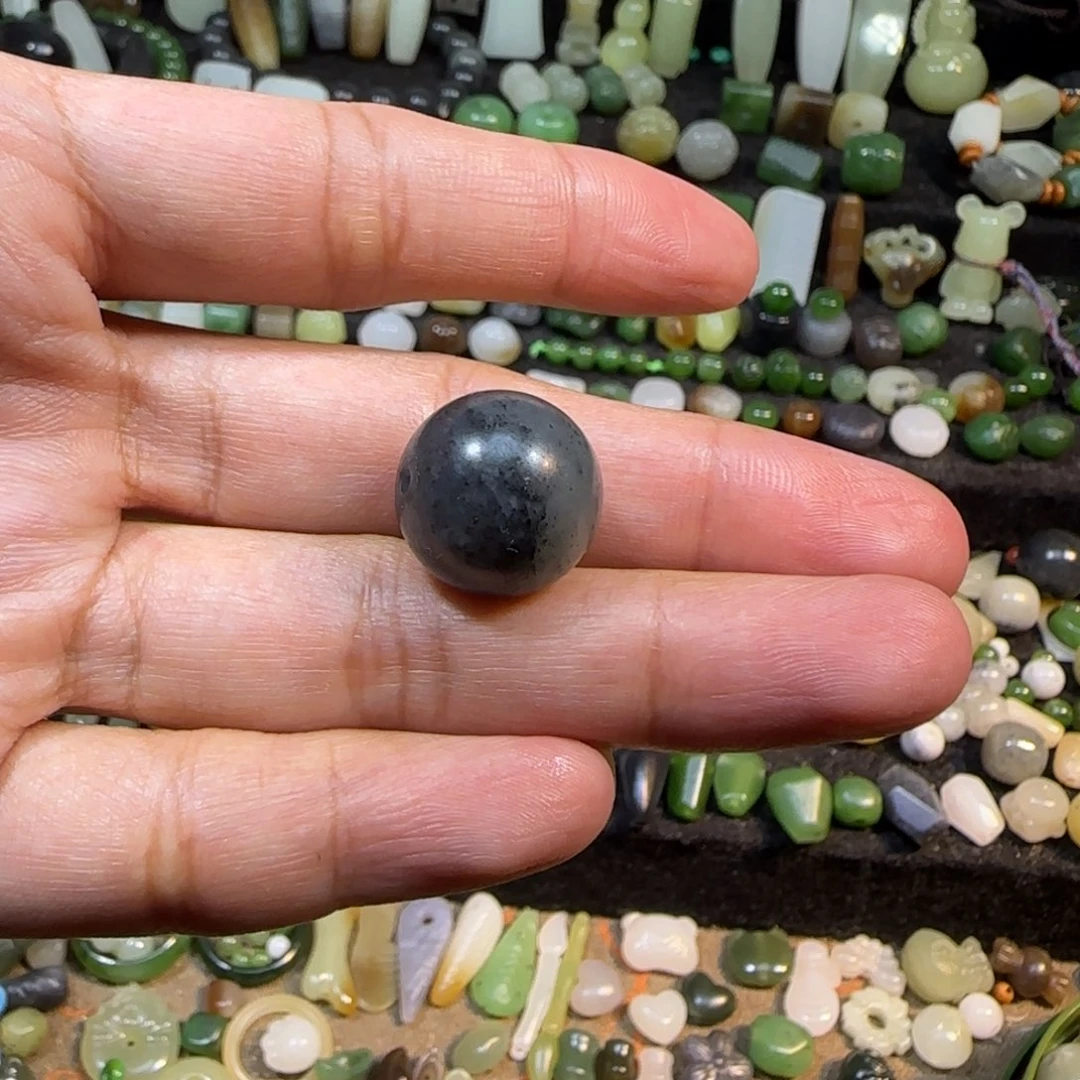 和田玉未镶嵌颈饰青花点墨16mm