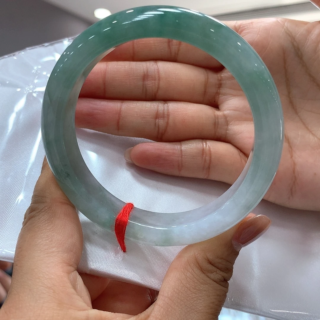 翡翠未镶嵌手镯买断