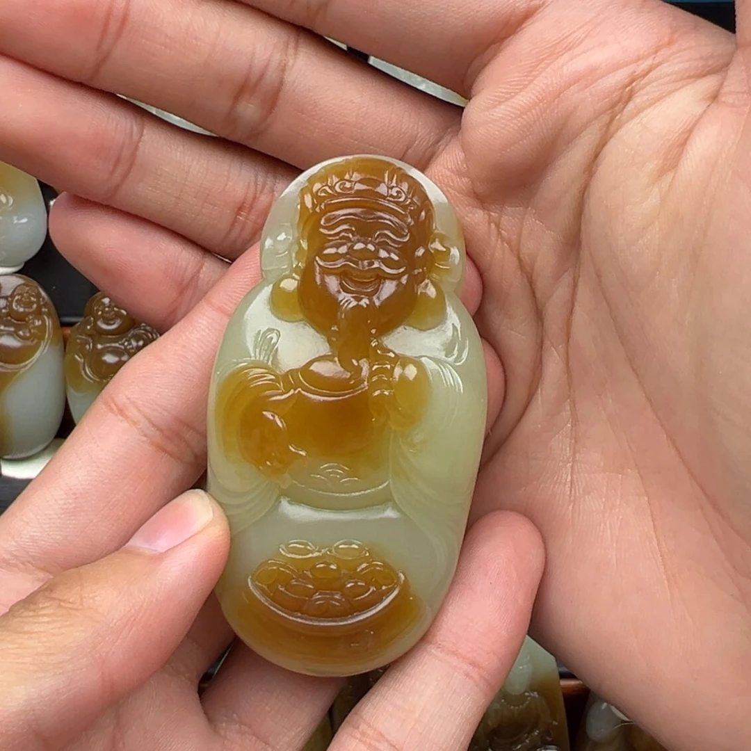 和田玉（糖玉）颈饰未镶嵌Q**蛋