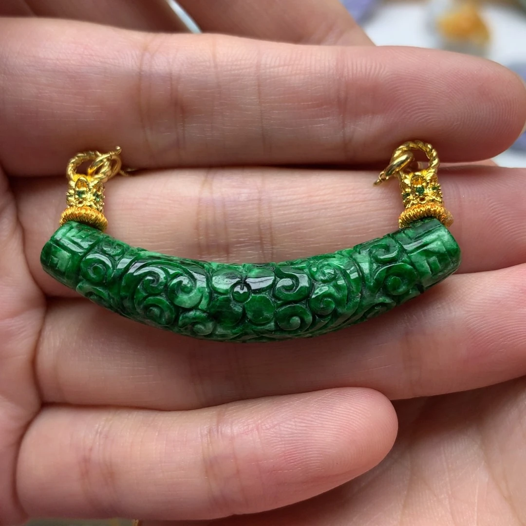 翡翠未镶嵌颈饰翡翠