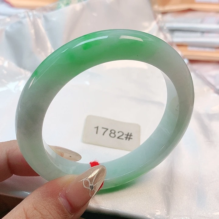 未镶嵌手镯翡翠1782