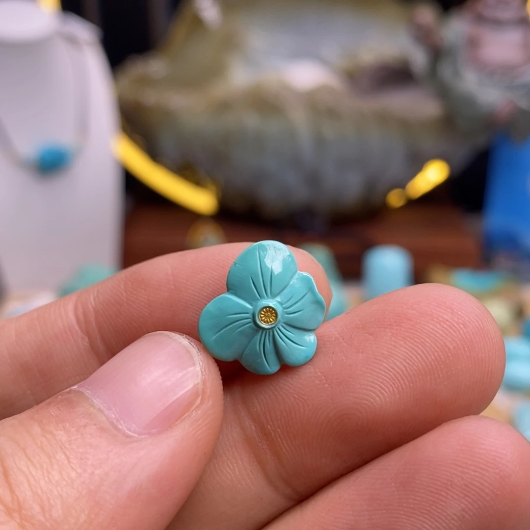 绿松石未镶嵌珠宝奇石