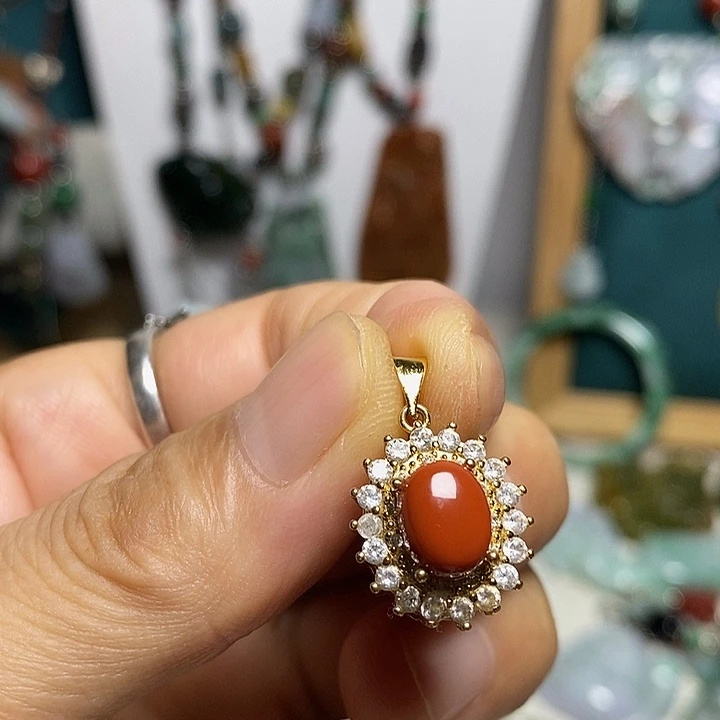 翡翠未镶嵌吊坠(赠链)