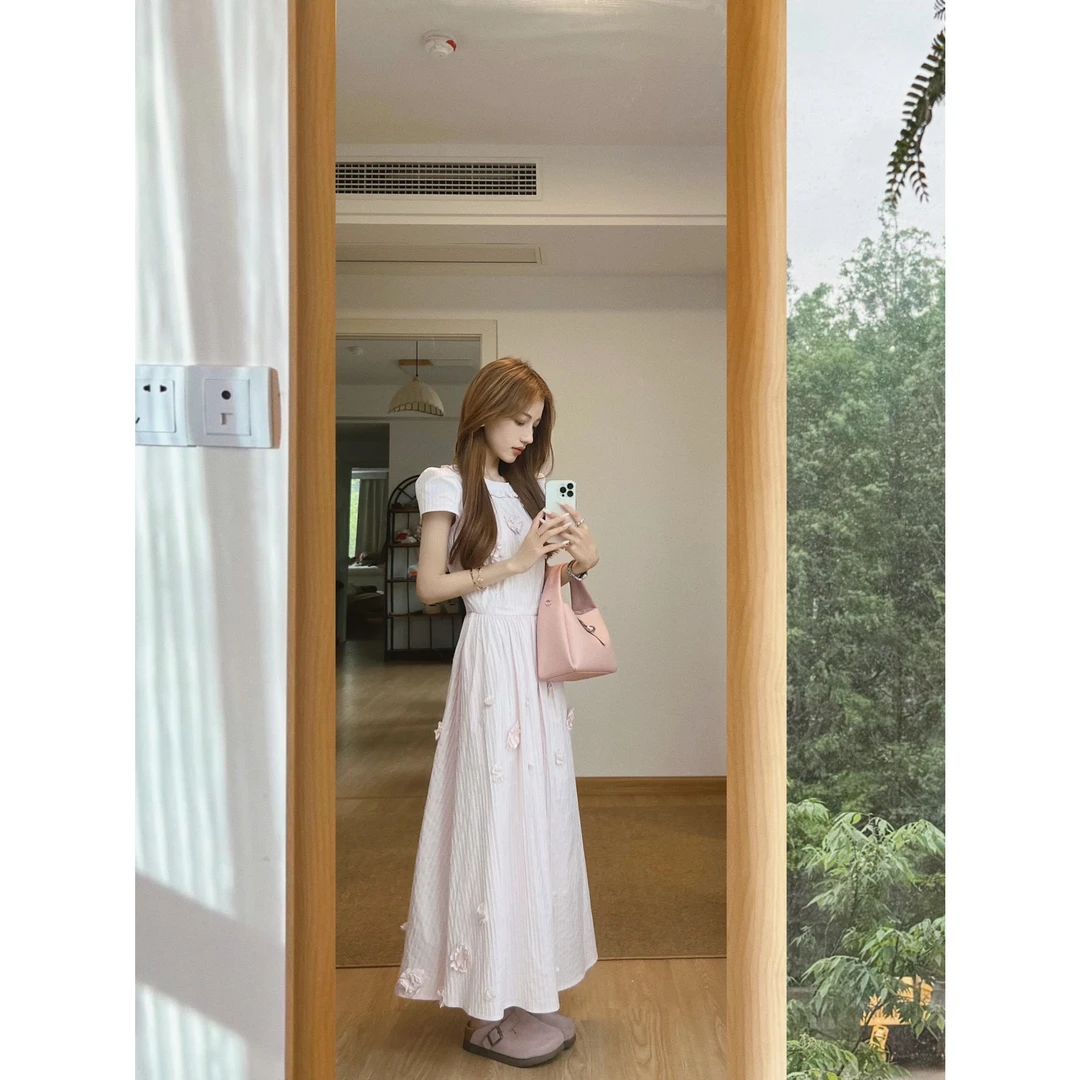 法式设计感立体花朵泡泡袖连衣裙女夏季新款甜美减龄收腰绝美长裙