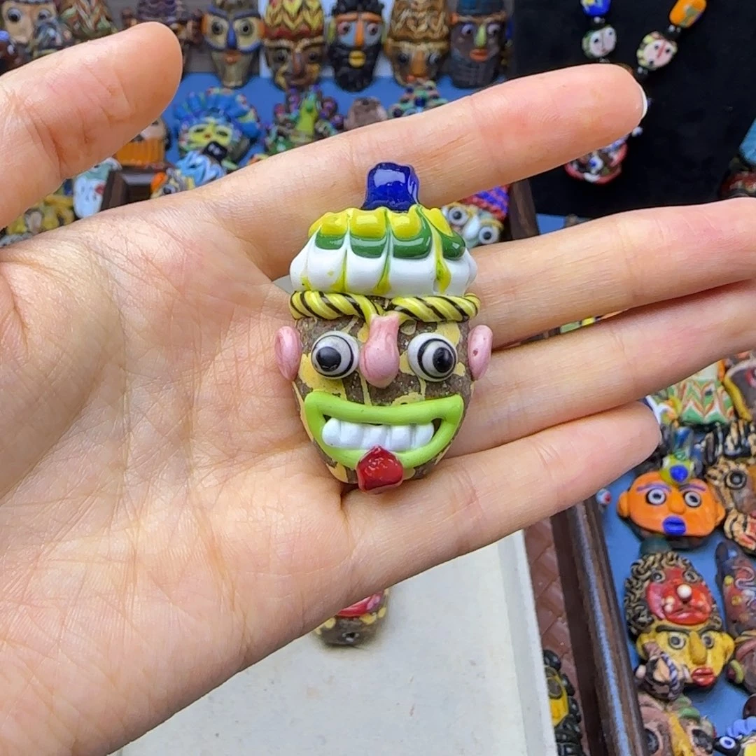 琉璃非金属玻璃颈饰大牙娃