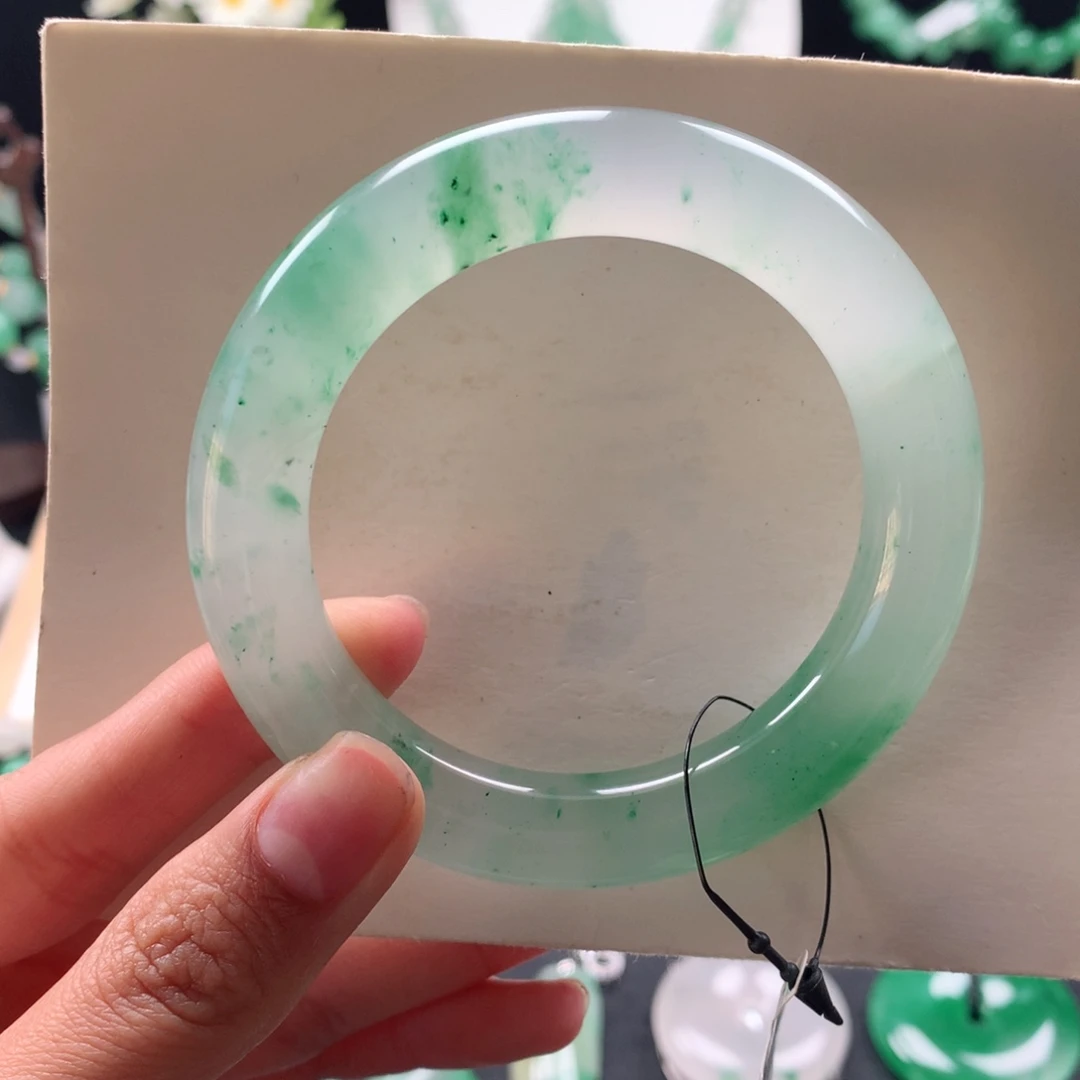 石英质玉未镶嵌手镯