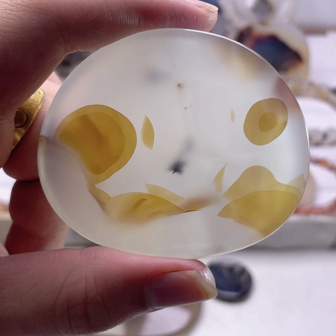 玛瑙/玉髓未镶嵌珠宝奇石