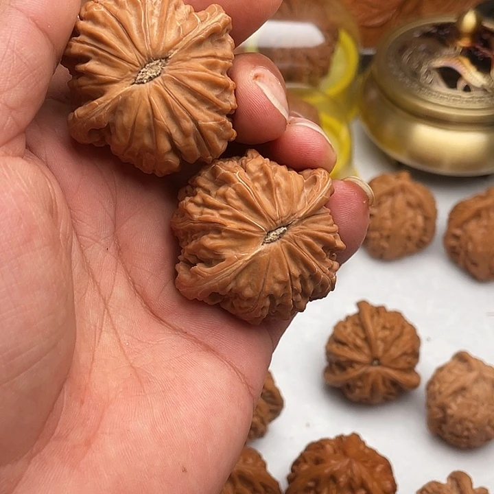 ****孩吊坠文玩核桃磨盘