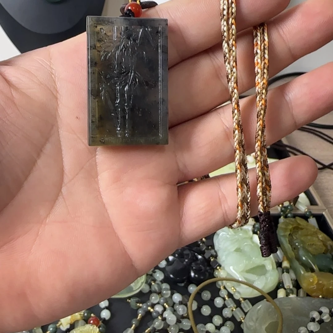 蛇纹石玉合金颈饰