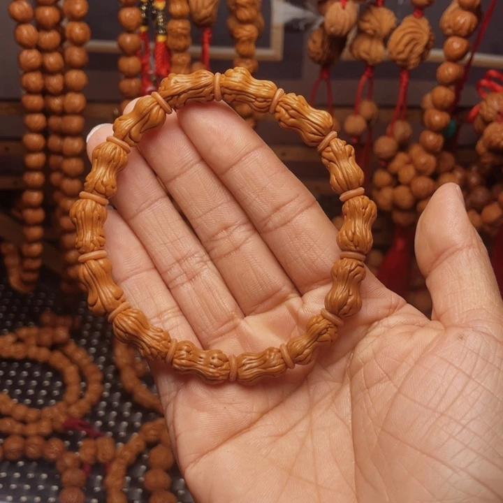 三***◆木质类龙纹桃枭挂件