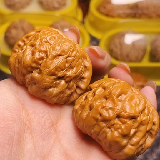 韩****李文玩核桃肉蛙蛙一对