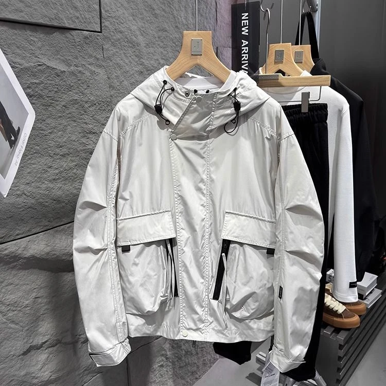 25早春!立裁调性 男士连帽冲锋衣夹克潮8650