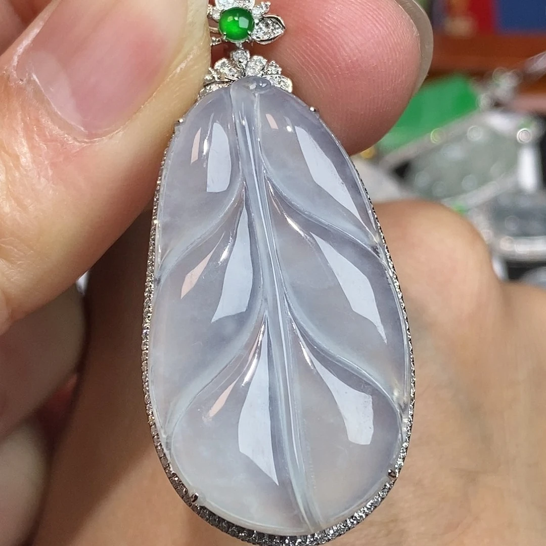 翡翠颈饰18K金镶嵌琉**H叶子