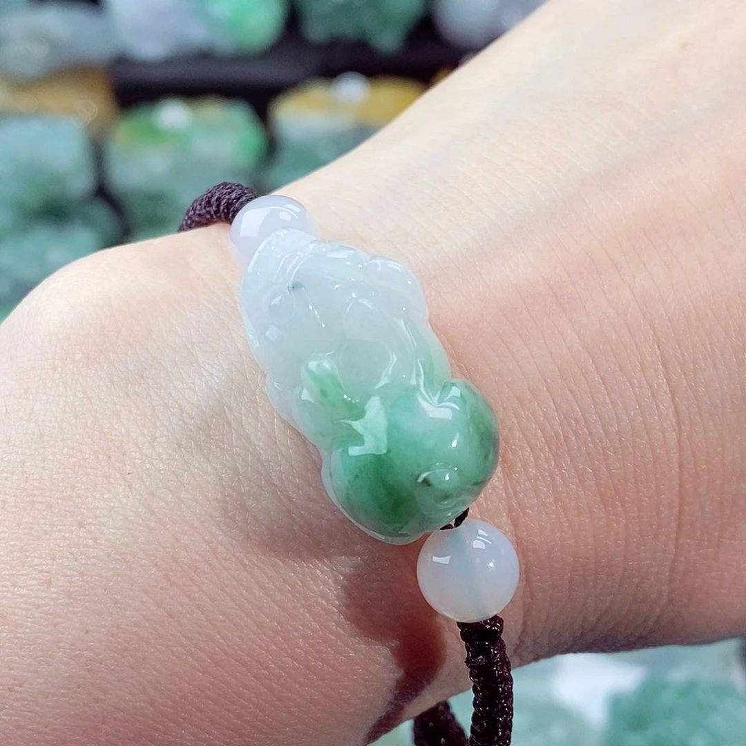 颈饰未镶嵌翡翠天然