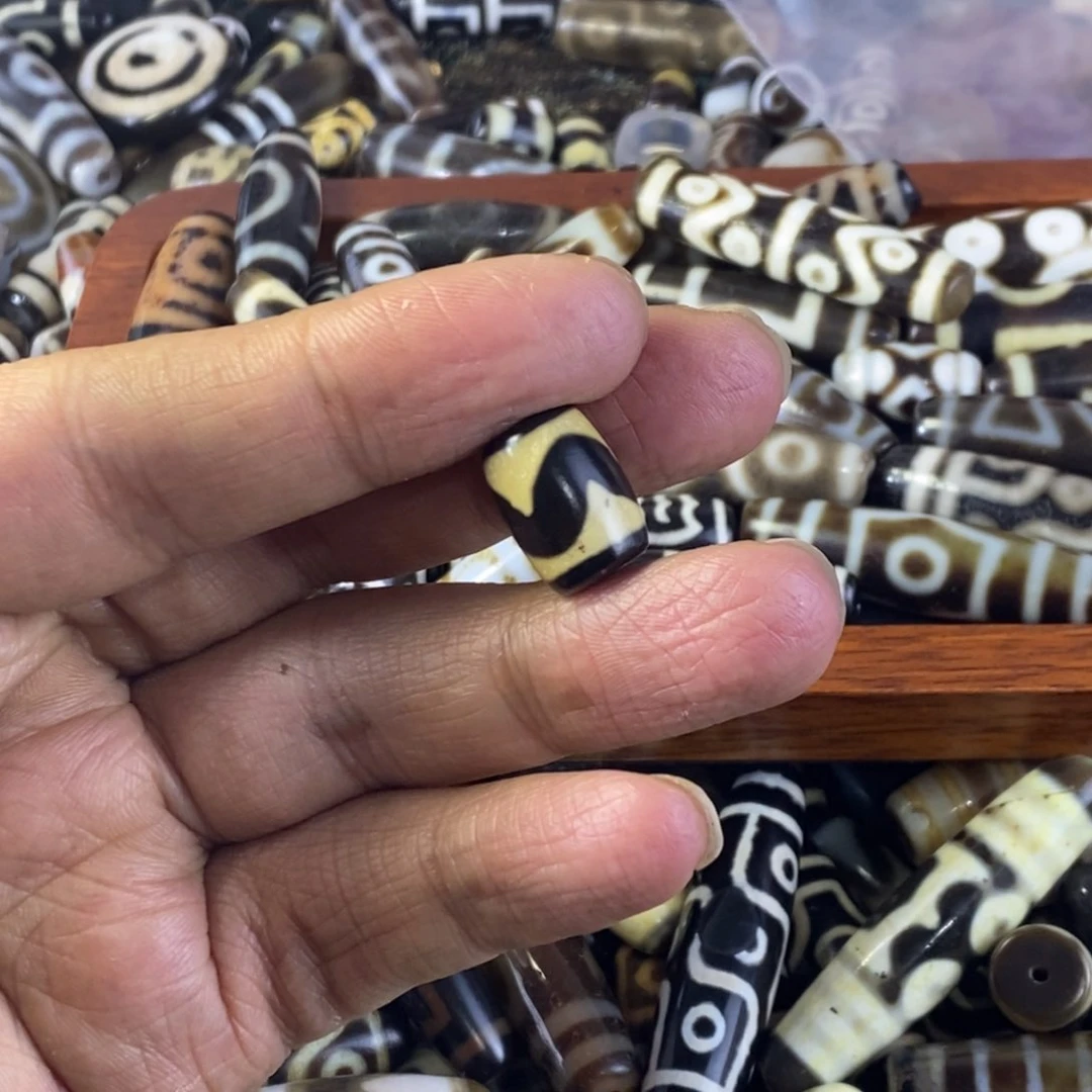 玛瑙/玉髓颈饰未镶嵌板**?