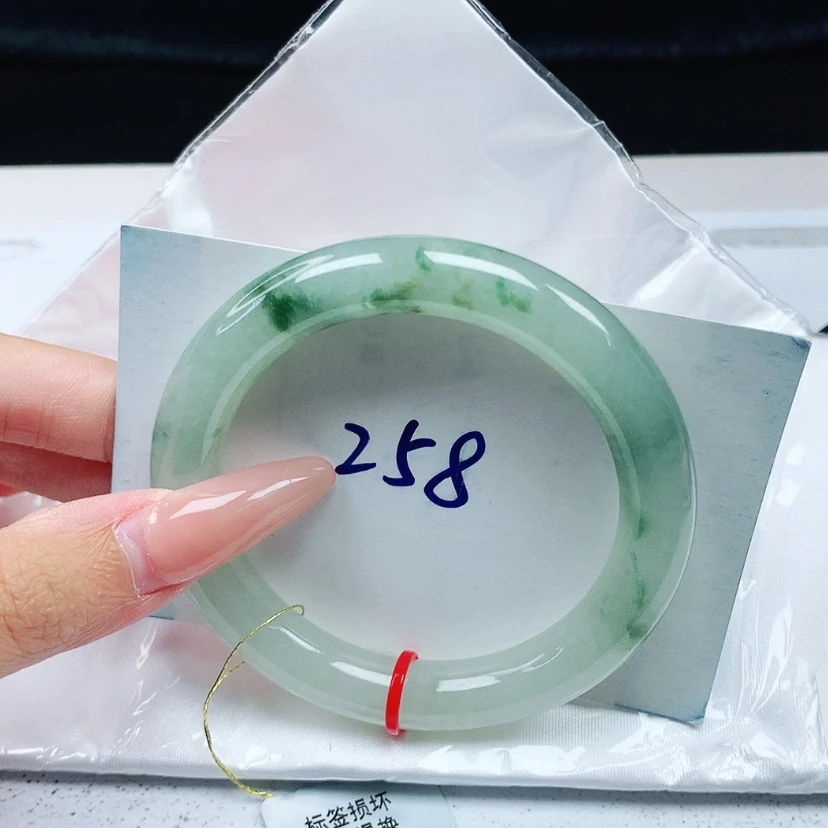 【闪购商品】翡翠手镯未镶嵌我****柚54圈