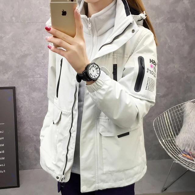 骆驼之家联名冬季冲锋衣女可拆两件套三合一登山服韩版滑雪服防风