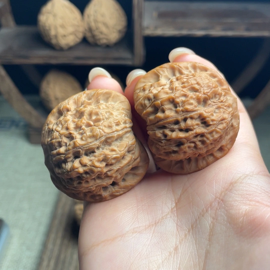 幸***在吊坠文玩核桃血麒麟40+ 全品白茬