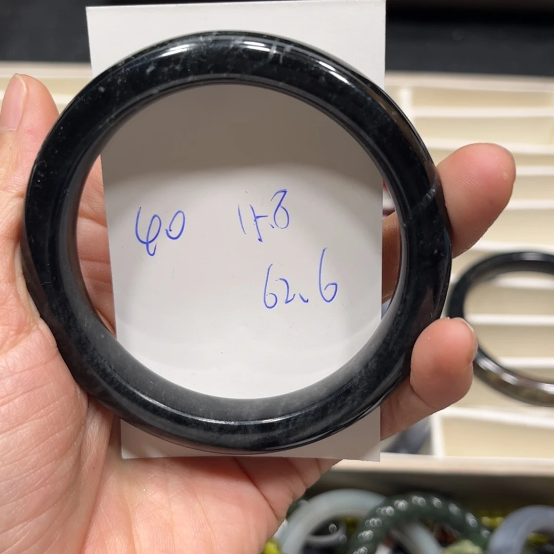 蛇纹石玉手镯未镶嵌永***虹