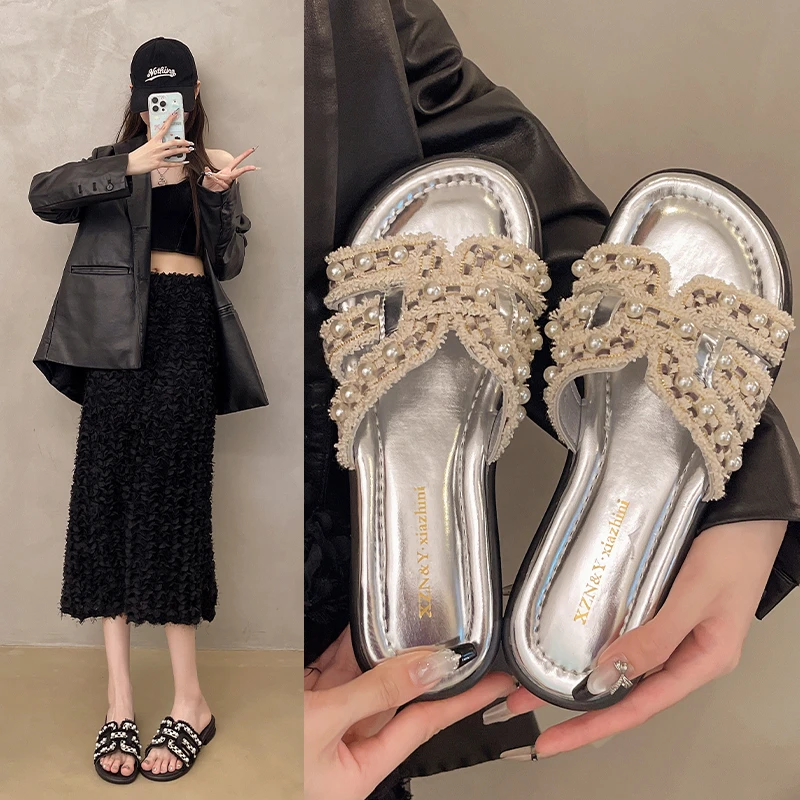 小香风珍珠拖鞋女外穿2025夏新款平底时尚绝美海边沙滩凉拖一字拖