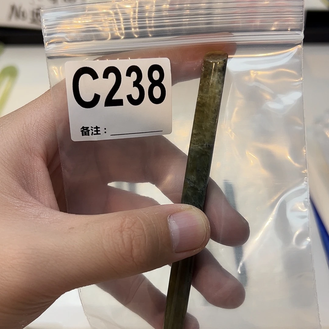 大***蟹未镶嵌蛇纹石玉发饰