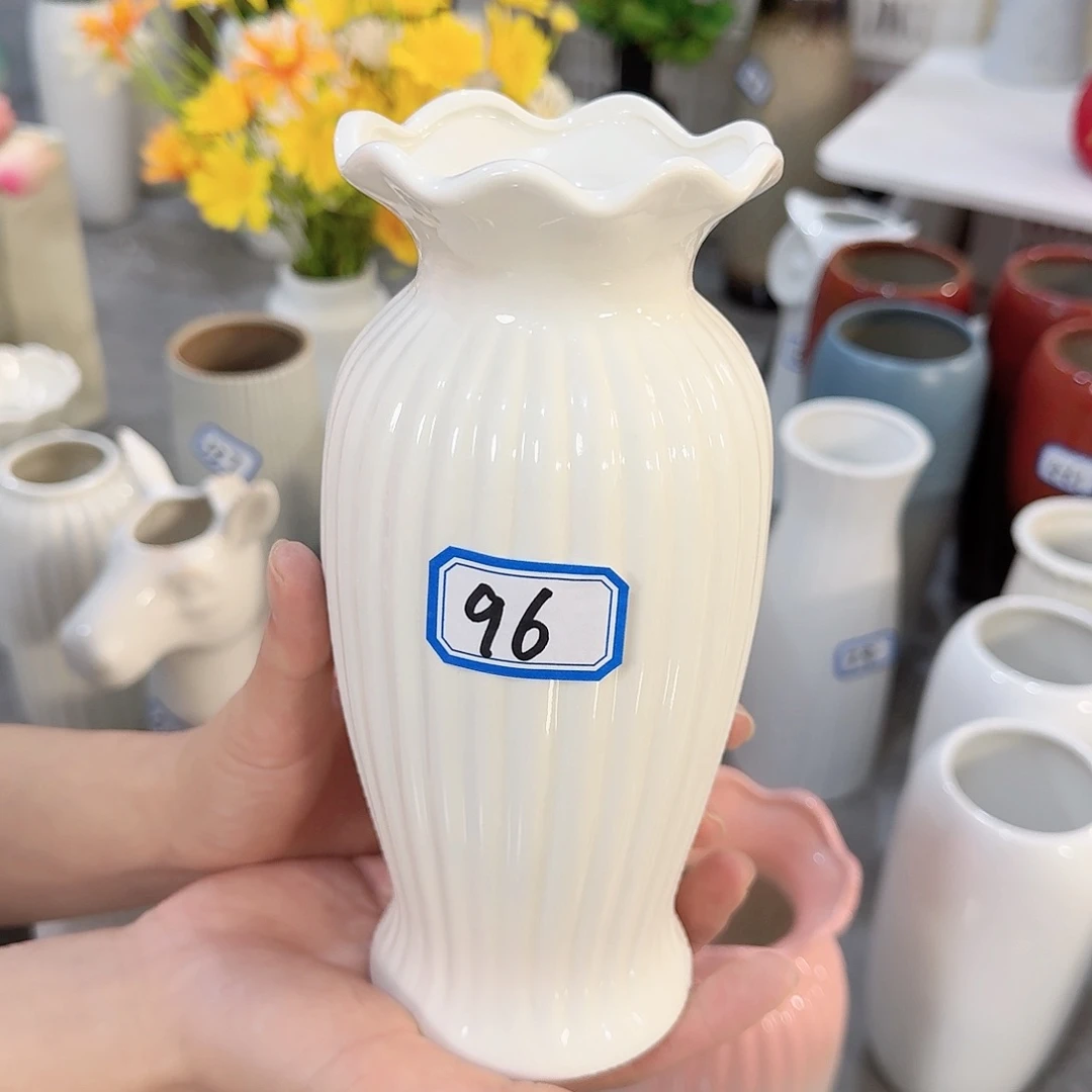 瓶96号白色亮釉陶瓷高20厘米微瑕一个