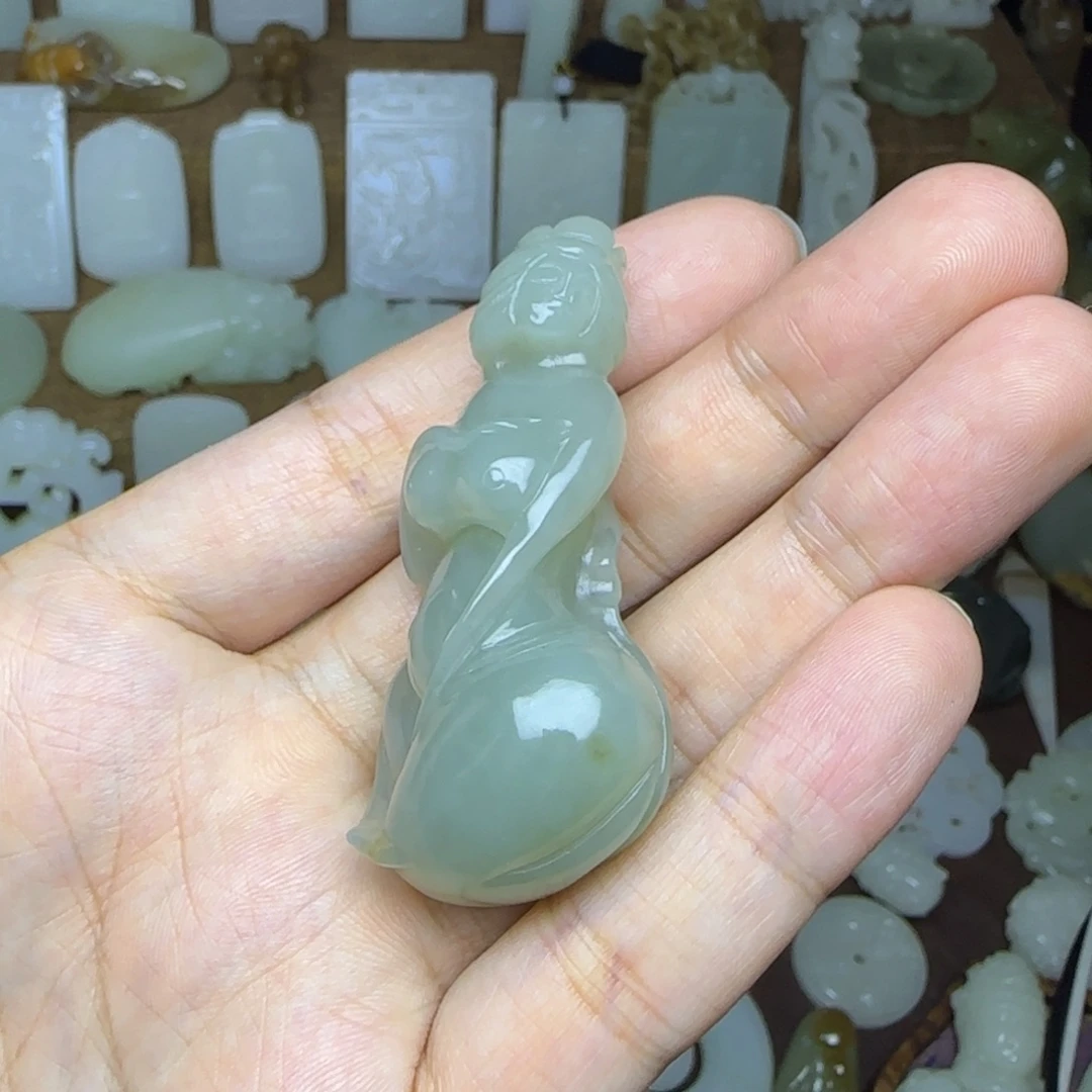 和田玉未镶嵌挂件玉贵人
