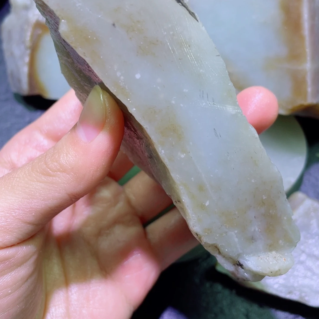 和田玉未镶嵌珠宝半成品