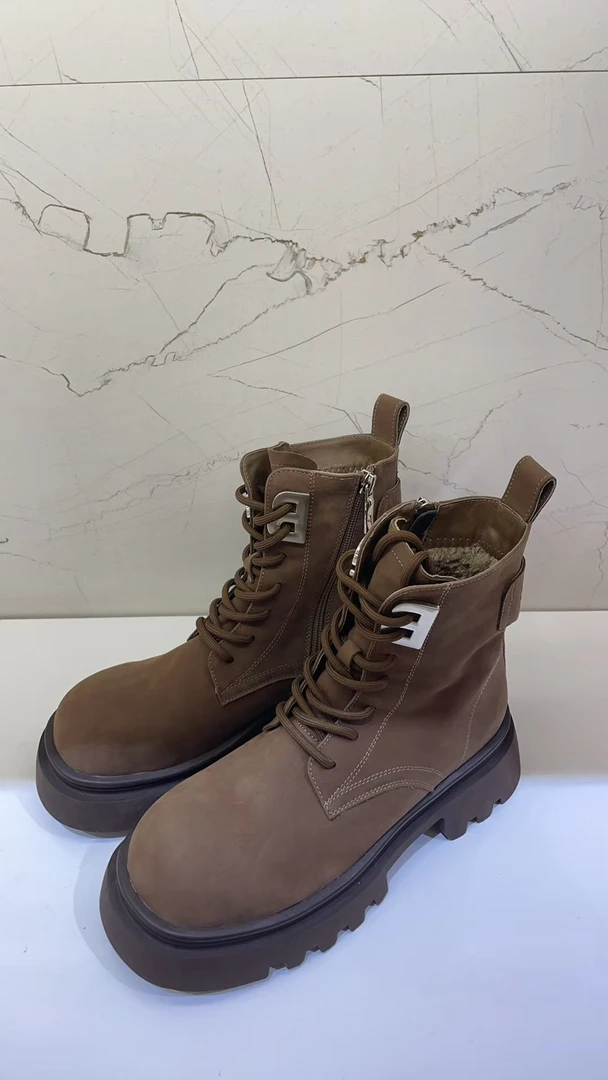 新款气质休闲百搭女士[大棉]马丁靴A/ZDD/631-1