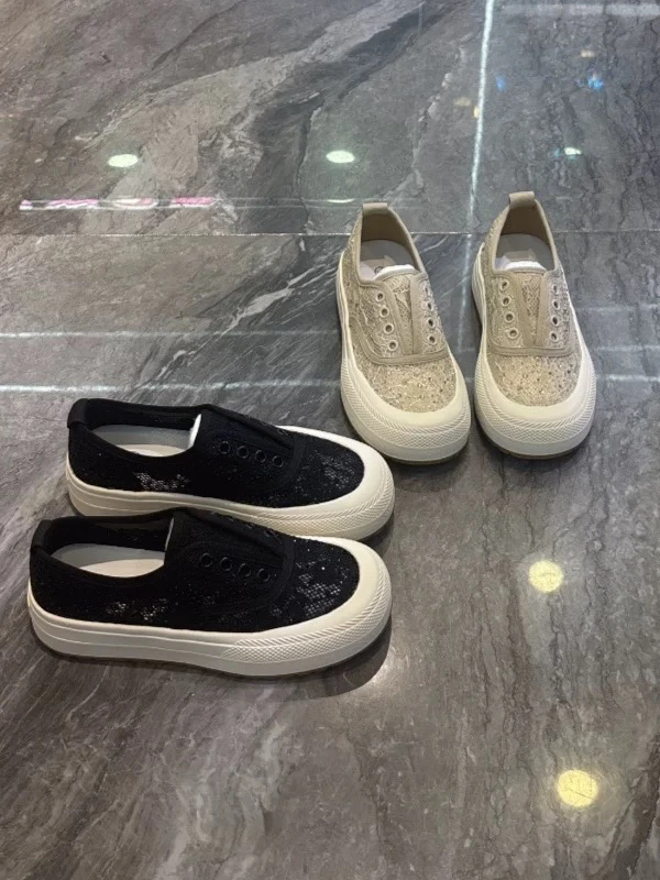 2025年夏季新款网面透气休闲国风单鞋舒适不臭脚蕾丝女鞋轻盈凉鞋