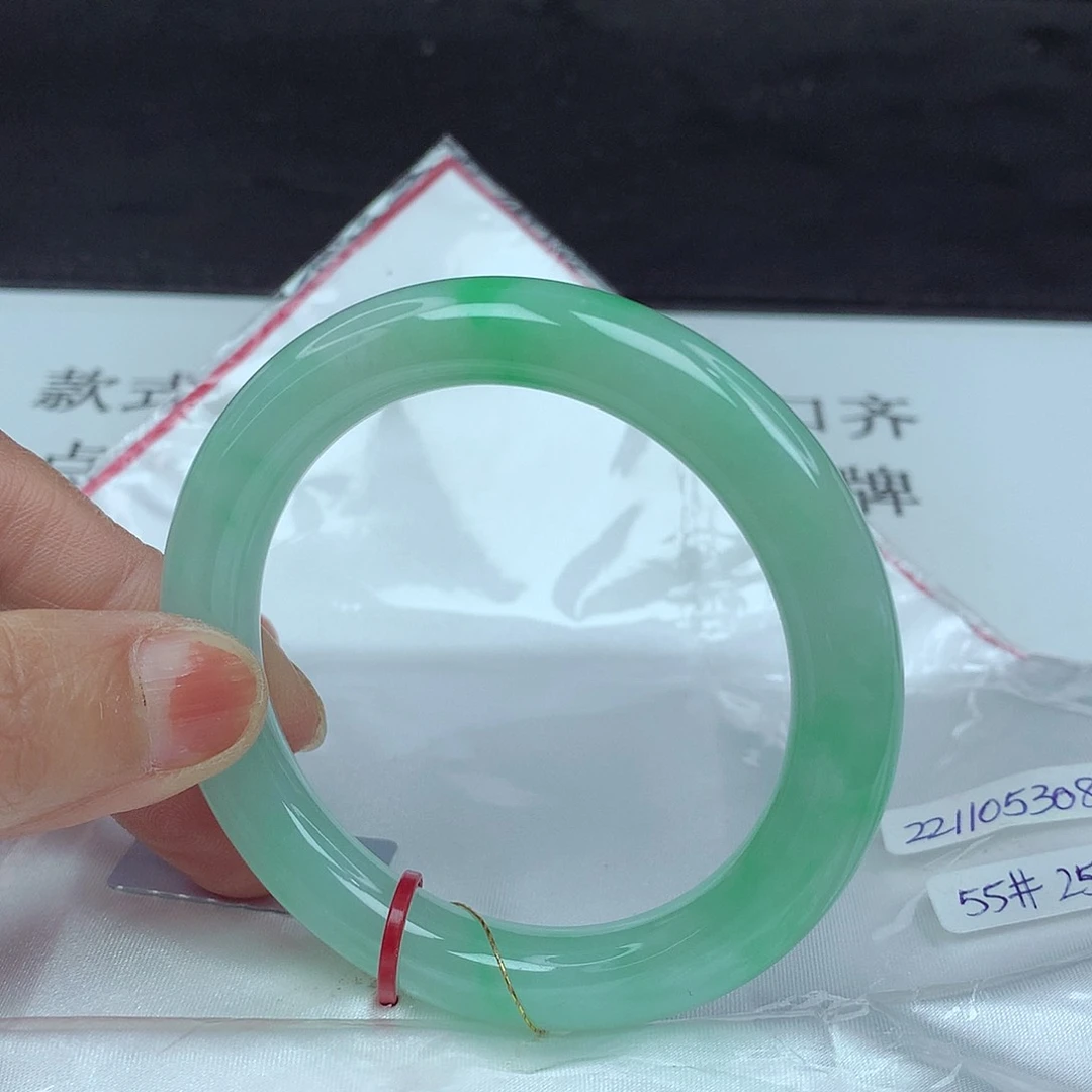 翡翠手镯未镶嵌55圈3082